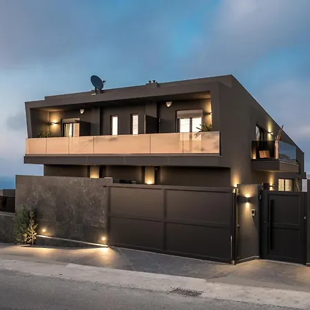 Lia ,4 Bedroom With Private Pool & Sea View Вилла