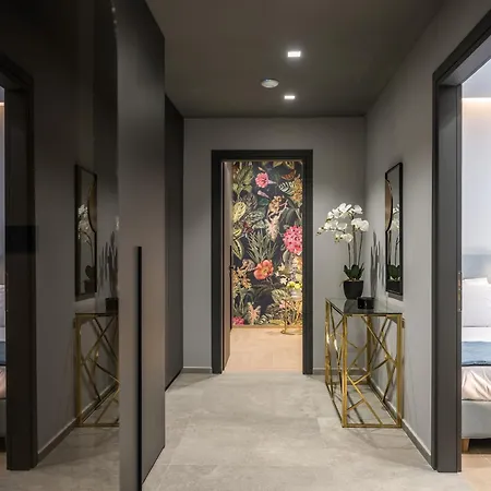 Lia ,4 Bedroom With Private Pool & Sea View *