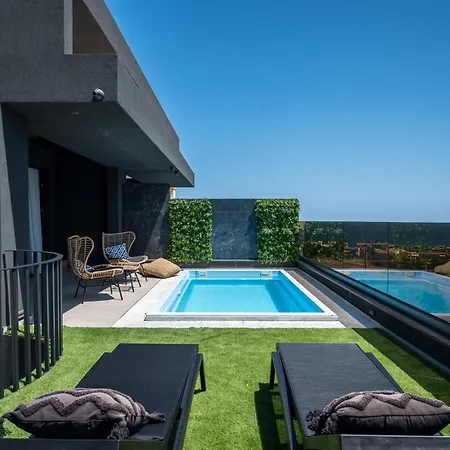 Villa Lia ,4 Bedroom With Private Pool & Sea View