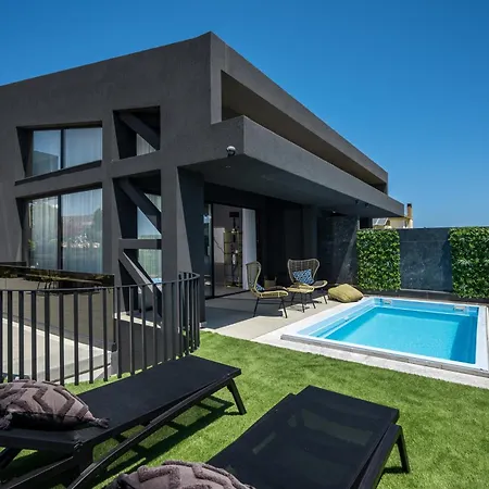 Lia ,4 Bedroom With Private Pool & Sea View * Kokkini Hani