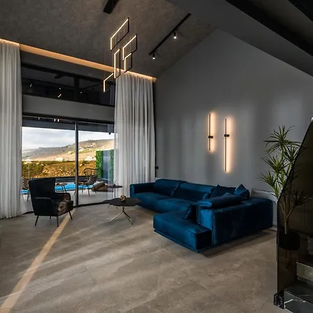 Villa Lia ,4 Bedroom With Private Pool & Sea View *