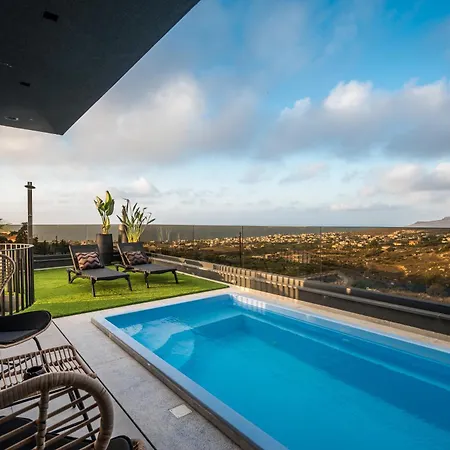 Villa Lia ,4 Bedroom With Private Pool & Sea View *
